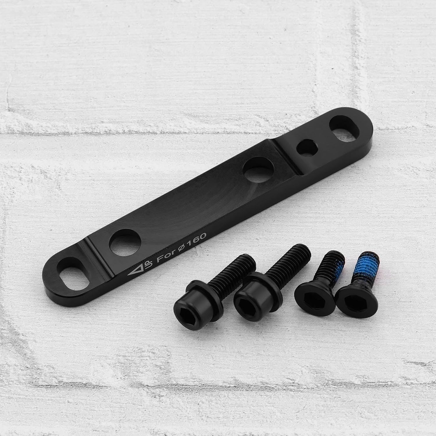 ECSiNG 1PC Bicycles Flat Mount Disc Brake Adapter Ultralight Flat Disc Brake Caliper Mount Adapter for Road Bike Cycling 160mm Bike Accessory Black