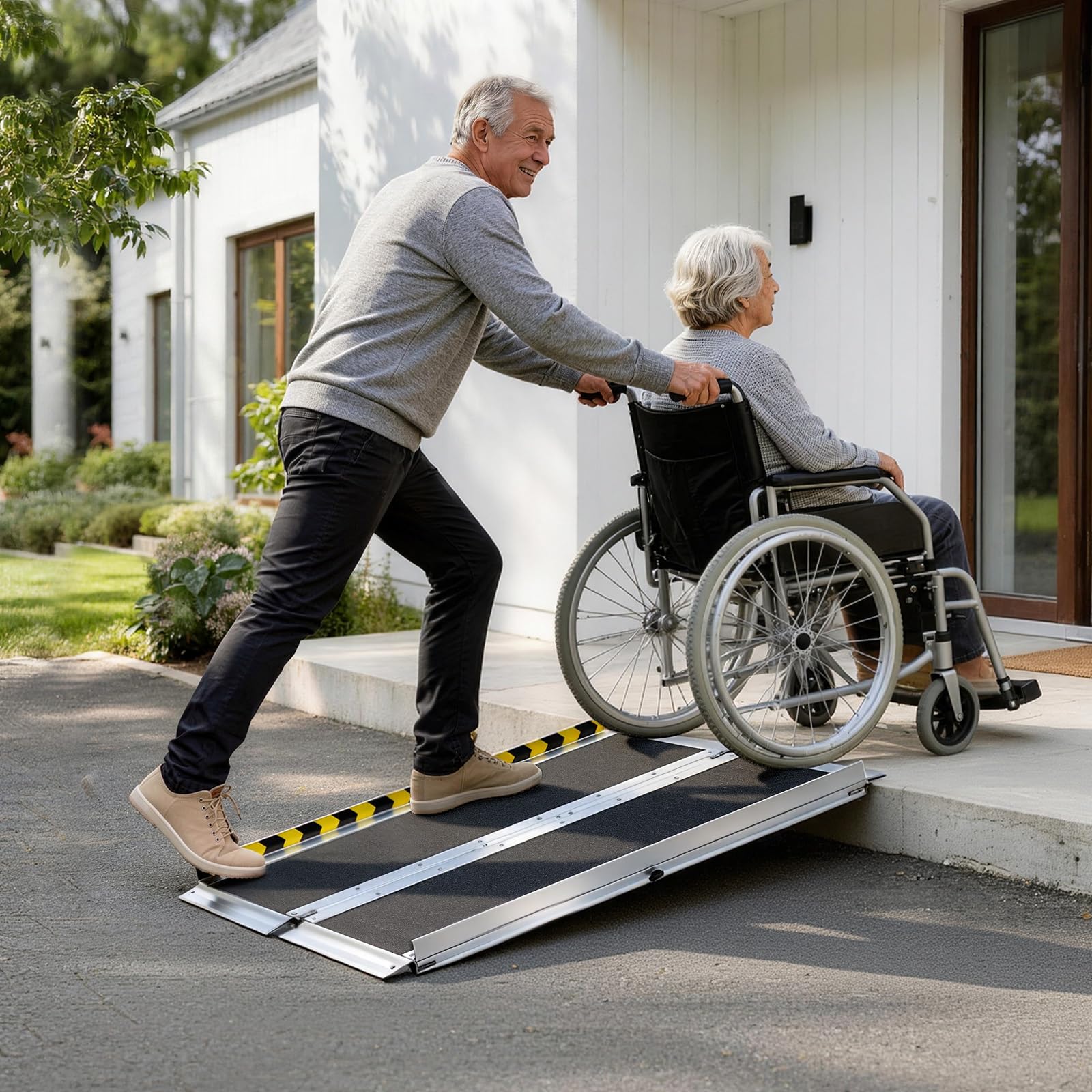 VEVOR Rampa para Silla de Ruedas Plegable Antideslizante 915 x 736,6 mm, Rampa de Umbral de Aluminio con Capacidad de Carga 362,9 kg para Scooters, Escaleras, Puertas, Andadores, Entradas y Uso Diario