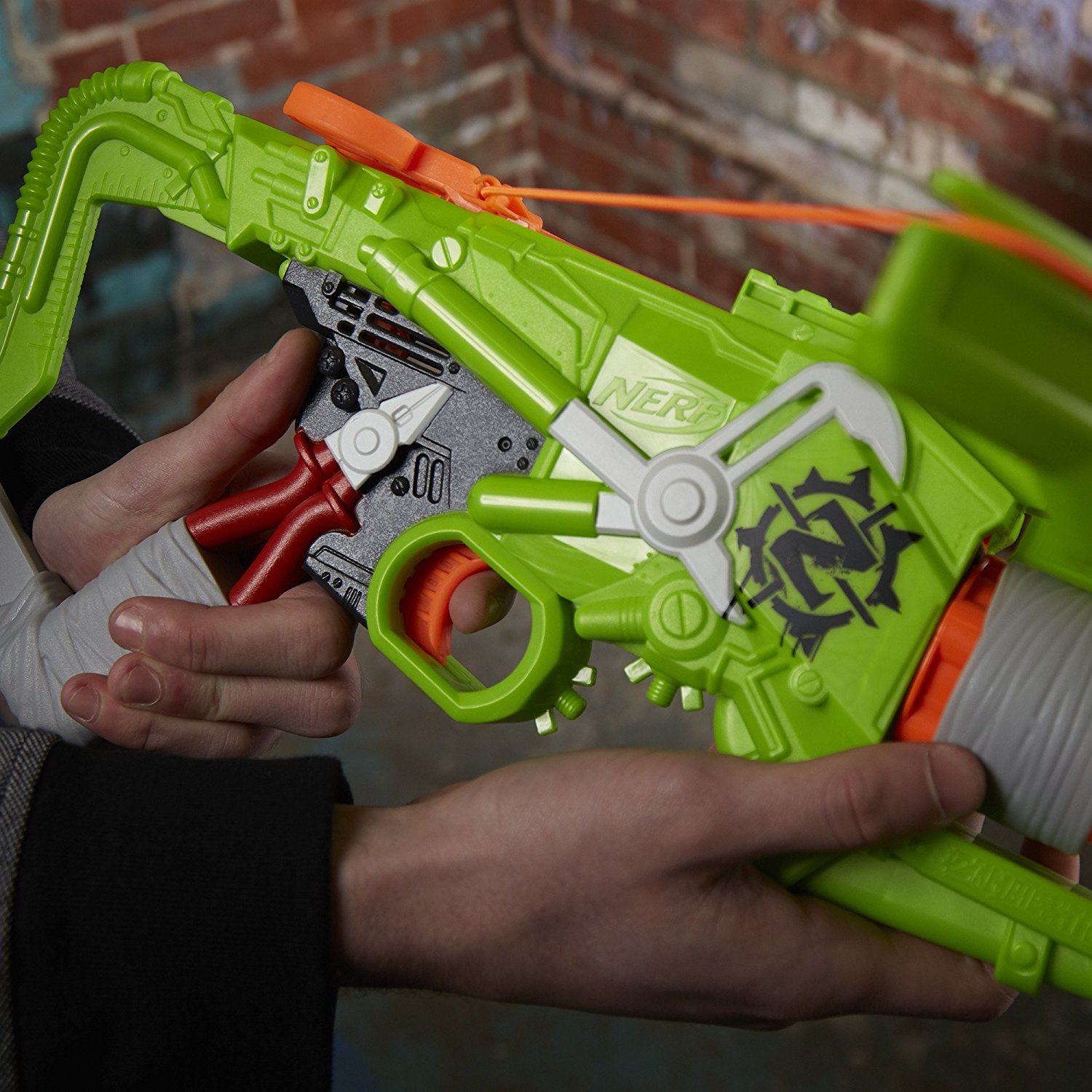 Amazon.co.jp: Nerf Zombie Strike Outbreaker Bow : Toys & Games