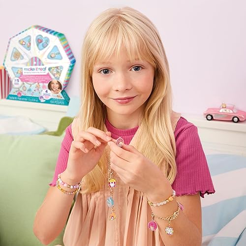 Miniatura 5 de Make It Real Sweet Spin Carnival Lip Gloss Pulseras  104 piezas, kit de manualidades de joyería DIY, diseño de 5 pulseras de cadena con dijes,