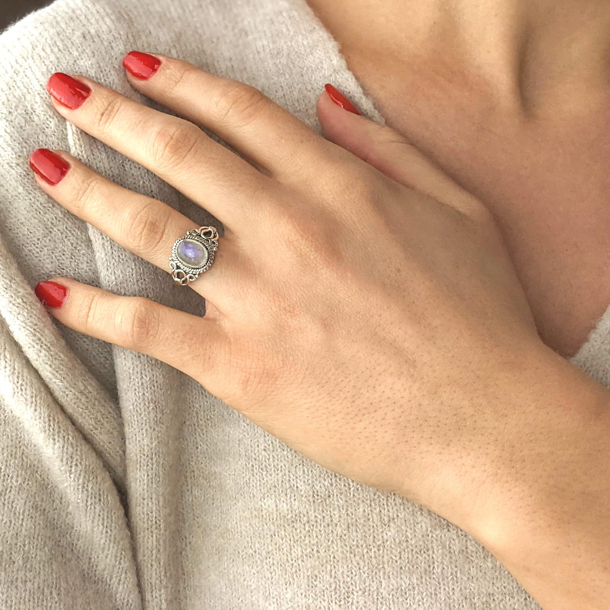 81stgeneration Anillo Cristal Piedra Lunar Plata de Ley 925 | Anillos Bohemios Promesa Piedras Preciosas Ovaladas Engastadas Bisel Adolescentes | Joyería India | Regalos Piedra Natal Junio Mujeres