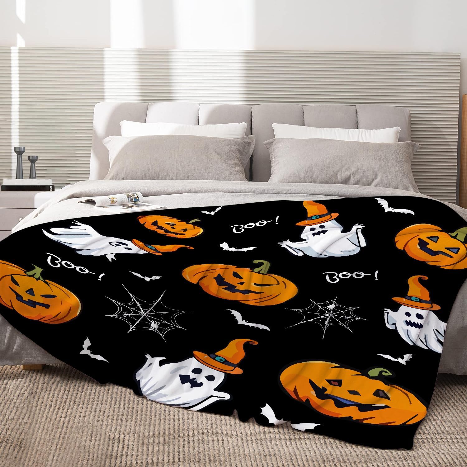 Neatee Living Halloween Throw Blanket King Pumpkin Ghost Blanket for Women Men Black Decorative Lightweight Fuzzy Soft Plush Fleece Blankets and Throws Couch Sofa Bed Outdoor Blanket 90x108