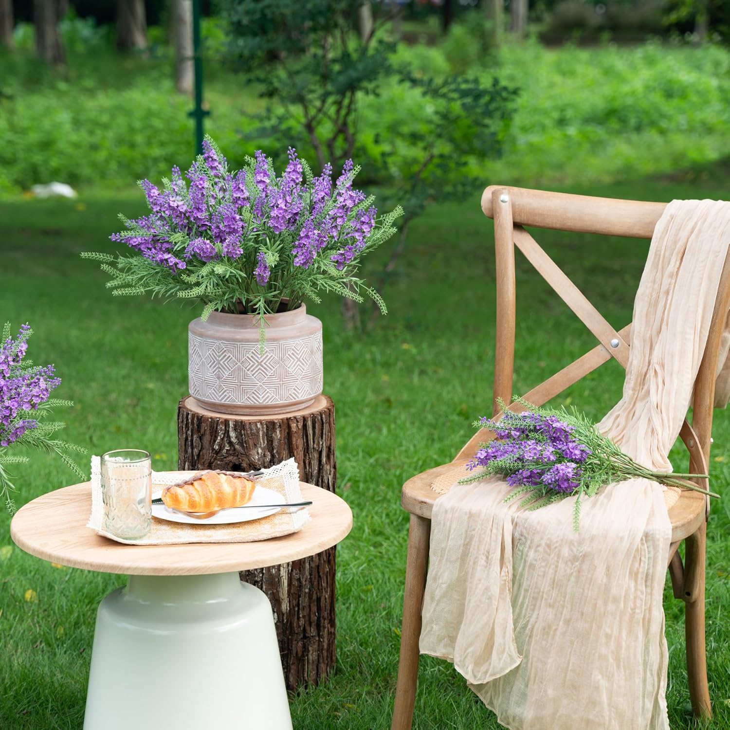 Fake Flowers Lavender Flowers Interior Decor Plastic Flowers Lavender Purple Flowers Artificial Farmhouse Decor Artificial Lavender Flowers Outdoor Decor Artificial Flowers(4pcs Pale Purple)