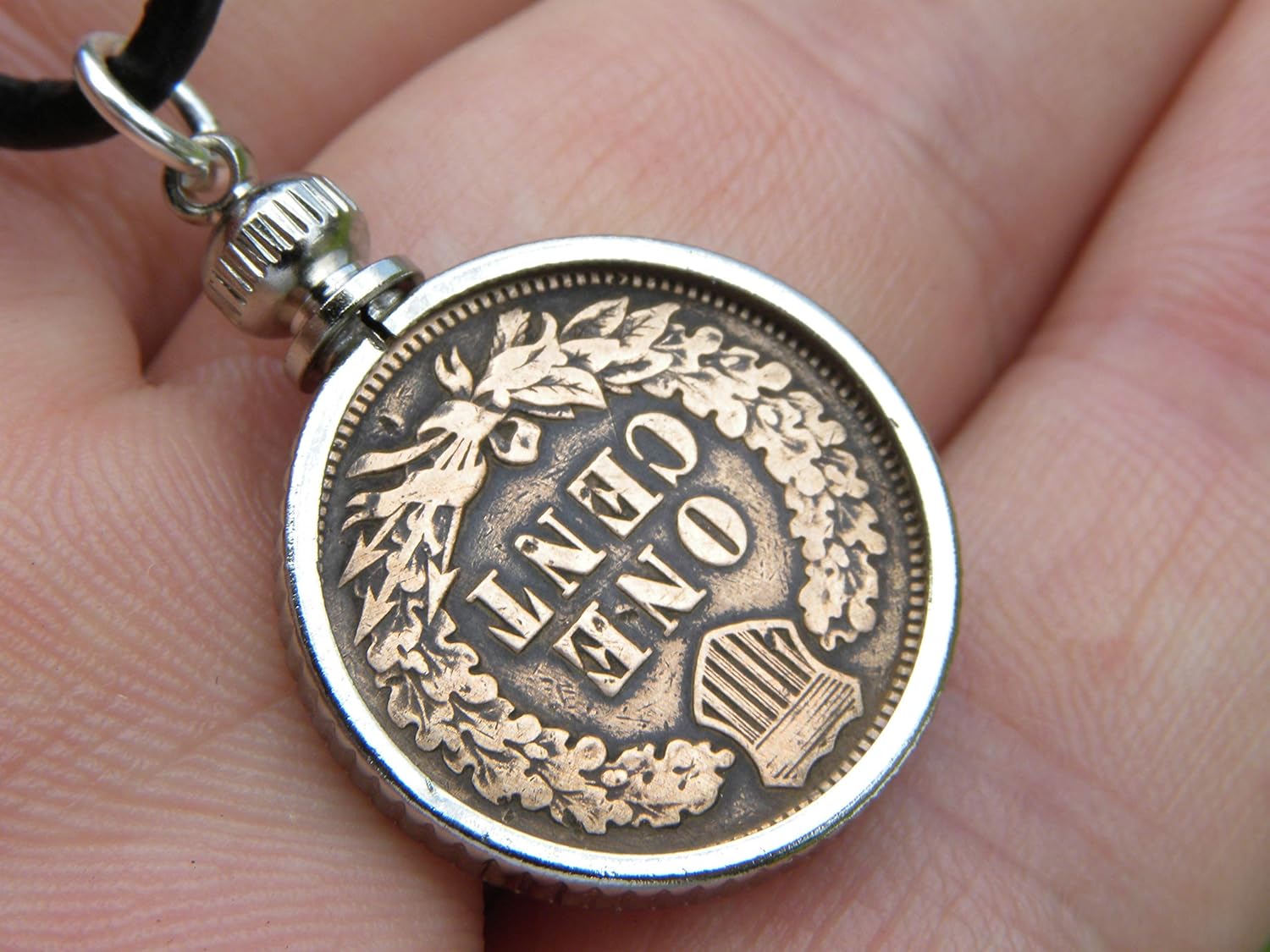 Pendant Necklace authentic 1901 Indian Head penny coin nice gift motorcycle biker leather chain