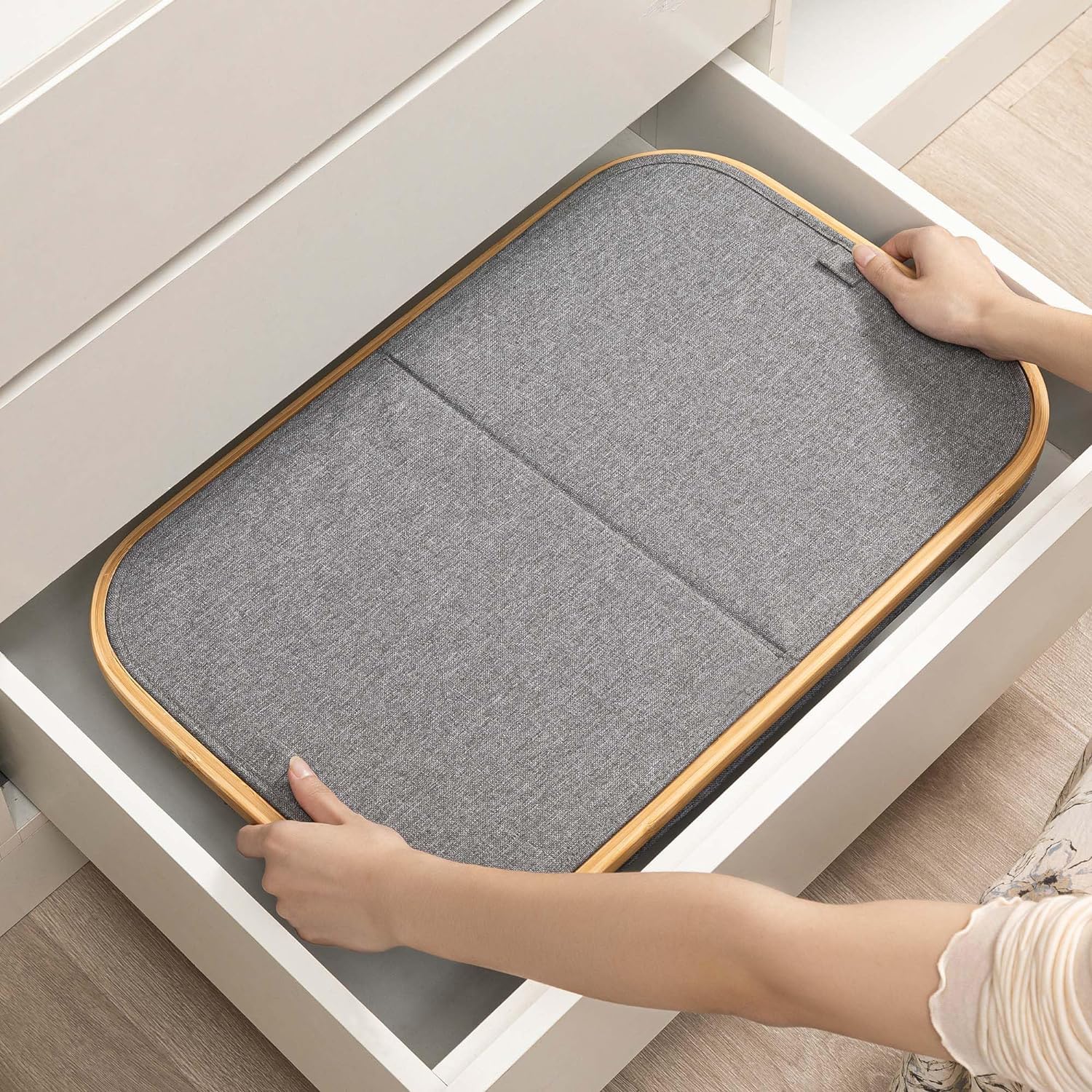 TONGENICE Doppio Cesto Portabiancheria 2x45 Litri Con Coperchio E Sacchetti Rimovibili, Struttura Pieghevole In Tessuto 600D Impermeabile, Divisorio Per Separazione Colori - 3