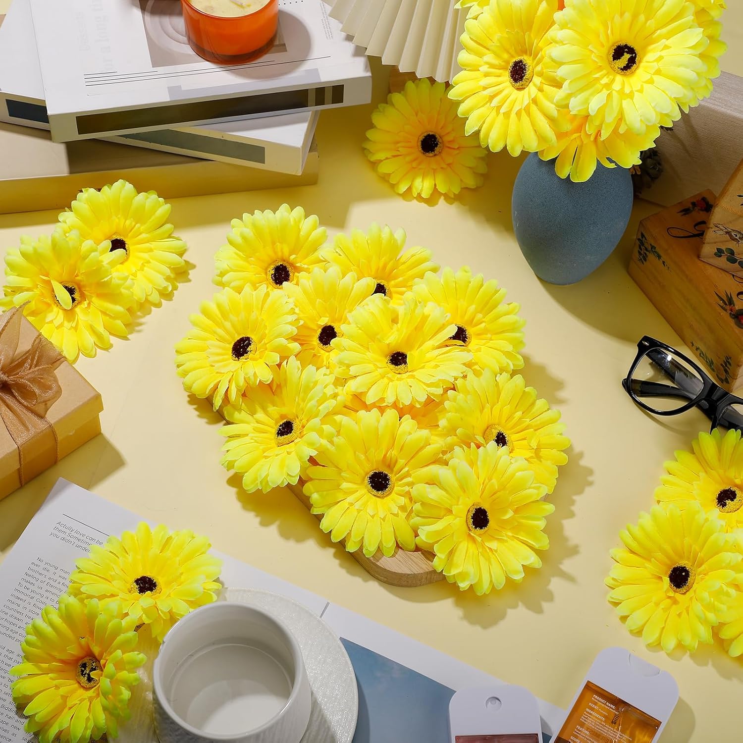 Suncalla 100 Pcs Flowers Long Stem Artificial Daisy, 4 Inches Silk Gerbera Head Flowers Fake for Wedding Bridal Bouquet Home Floral DIY Day of the Dead Tables Centerpieces Party Decoration (Yellow)