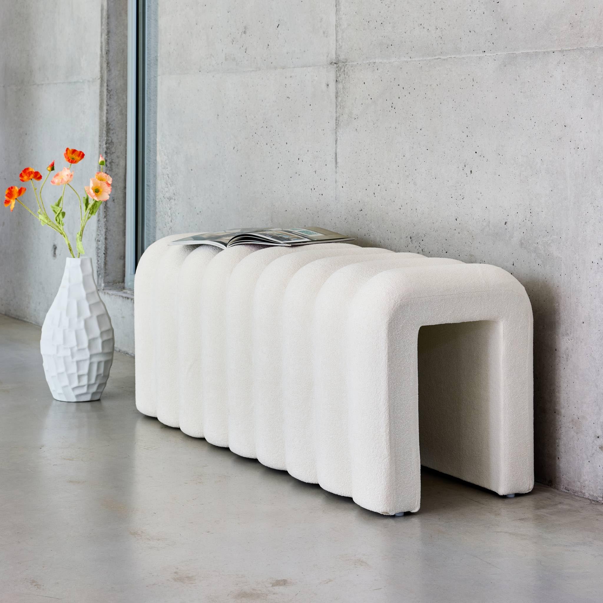 Panca/Credenza Sweeek Fujo In Legno Di Gomma E Tessuto Bouclé - Bianco, 121x45x45 Cm