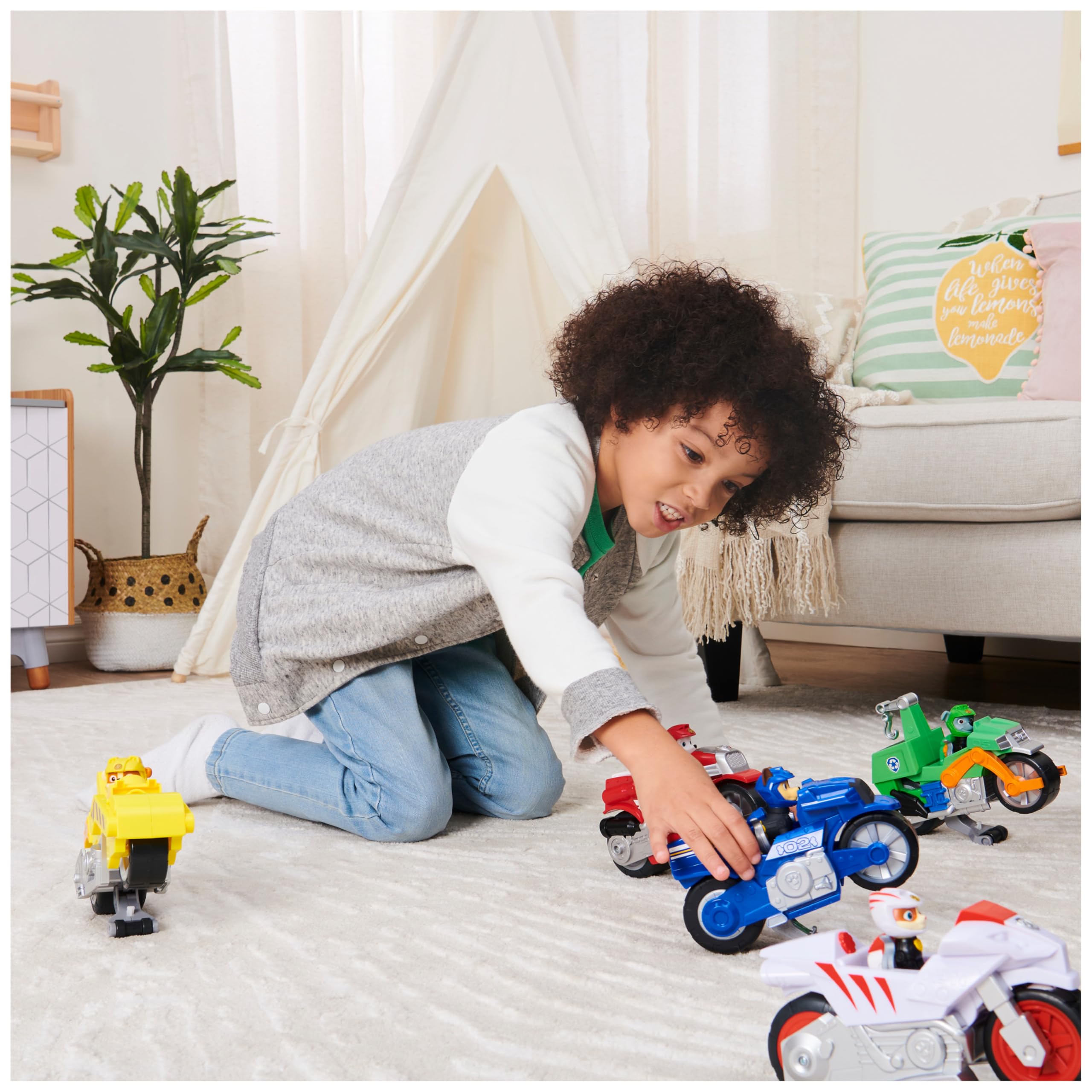 Paw Patrol - Pat Patrouille - Véhicule Figurine Chase Moto Pups - Moto Retro Friction Et Figurine À Collectionner - Pat Patrouille Jouet - Voiture Enfant - Jouet Enfant 3 Ans Et +