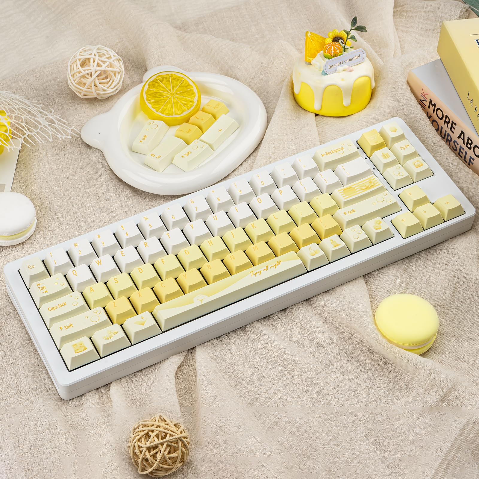 130 tasti PBT Cherry Profile Keycap, set di keycap minimalista crema, copritasti personalizzati bianchi e gialli, copritasti spessi a cinque lati a sublimazione per tastiera meccanica da gioco