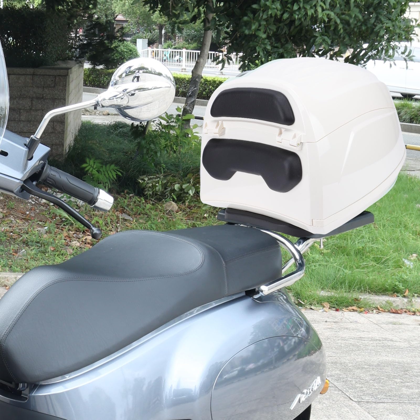 Kufer Motocyklowy 32 L, Uniwersalny Wodoodporny Bagażnik Motocyklowy, Skrzynka Ogonowa do Hulajnogi z Miękkim Oparciem, Zamek Bezpieczeństwa i Zamykana Konstrukcja, Idealny do Kasku i Bagażu