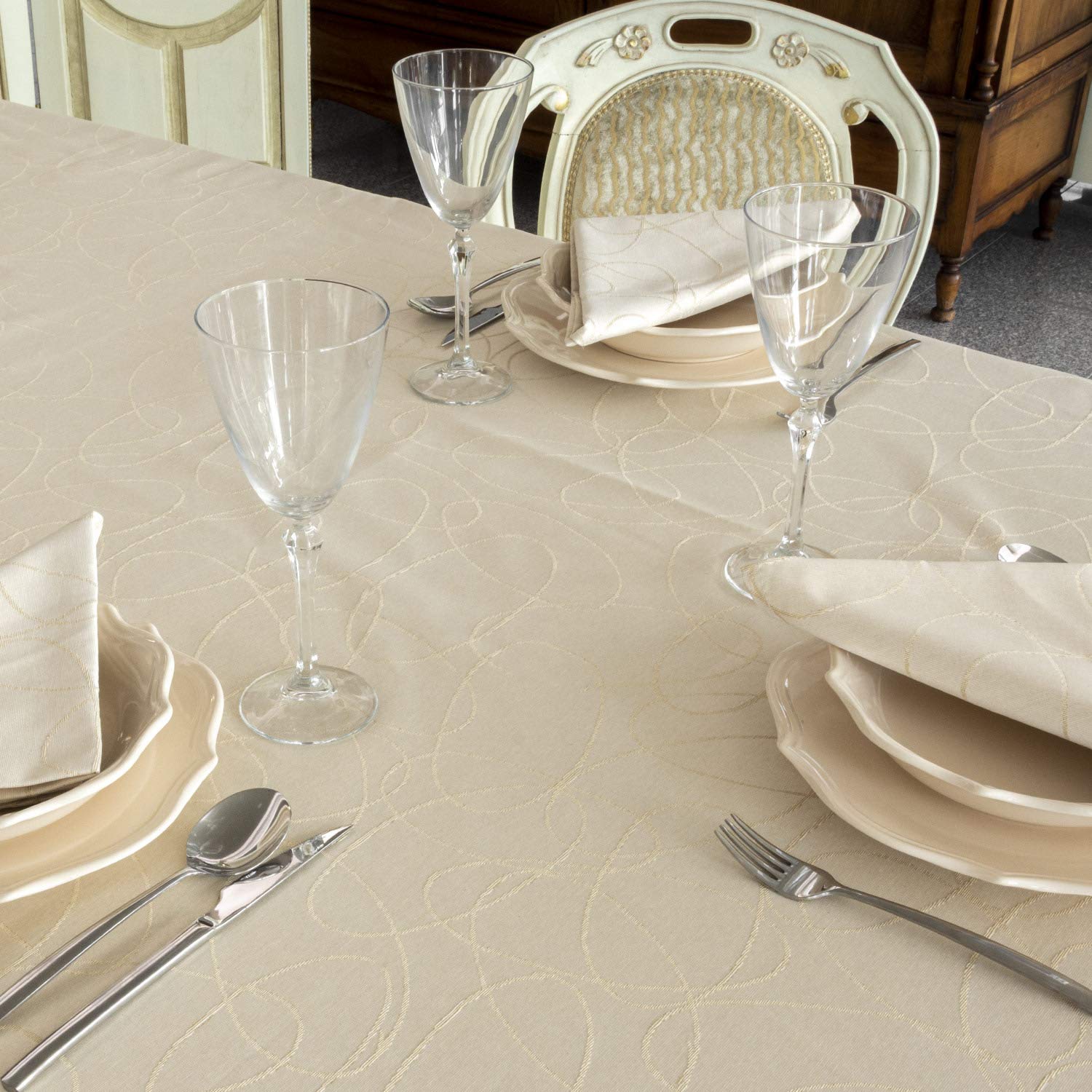 BGEUROPE Nappe antitache - Réf. Golden Lines - Beige - 59 x 157" (150 x 400cm)