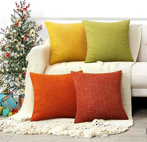 Merrycolor Juego de 4 fundas decorativas de color rojo navideño de 18 x 18 pulgadas, de felpilla suave, modernas, cuadradas, para sofá, cama, sala