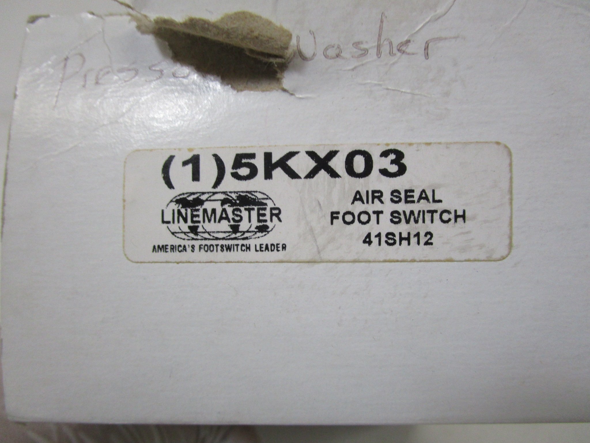 Linemaster 41SH12 Air-Seal Foot Switch, Air/Electric, Single Pedal, Momentary, Single Stage, No Guard, Black