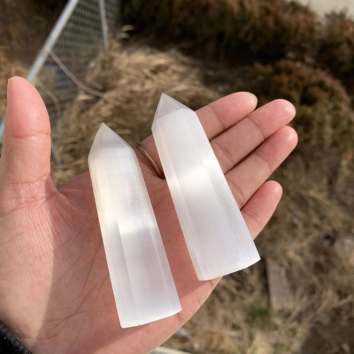 PEKMAR Natural Crystal Rough Home Decoration 1pcsCrystals Stones Natural White Gypsum Point Selenite Tower Crystal Tower for Decoration Stones (Size : 60-70mm)