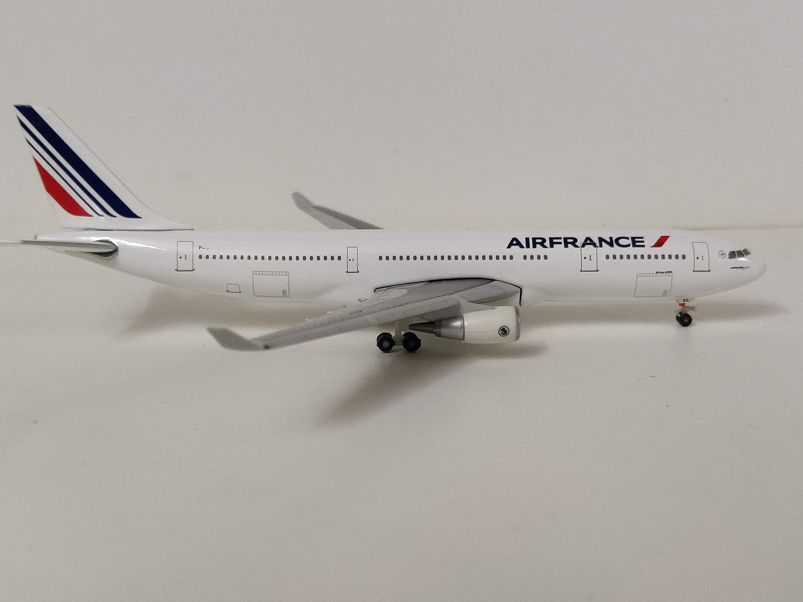 hogan 1/200 A330-200 エールフランス航空 Hogan Wings Air France F-GZCG A330-200 1/200 W/Gear | eBay