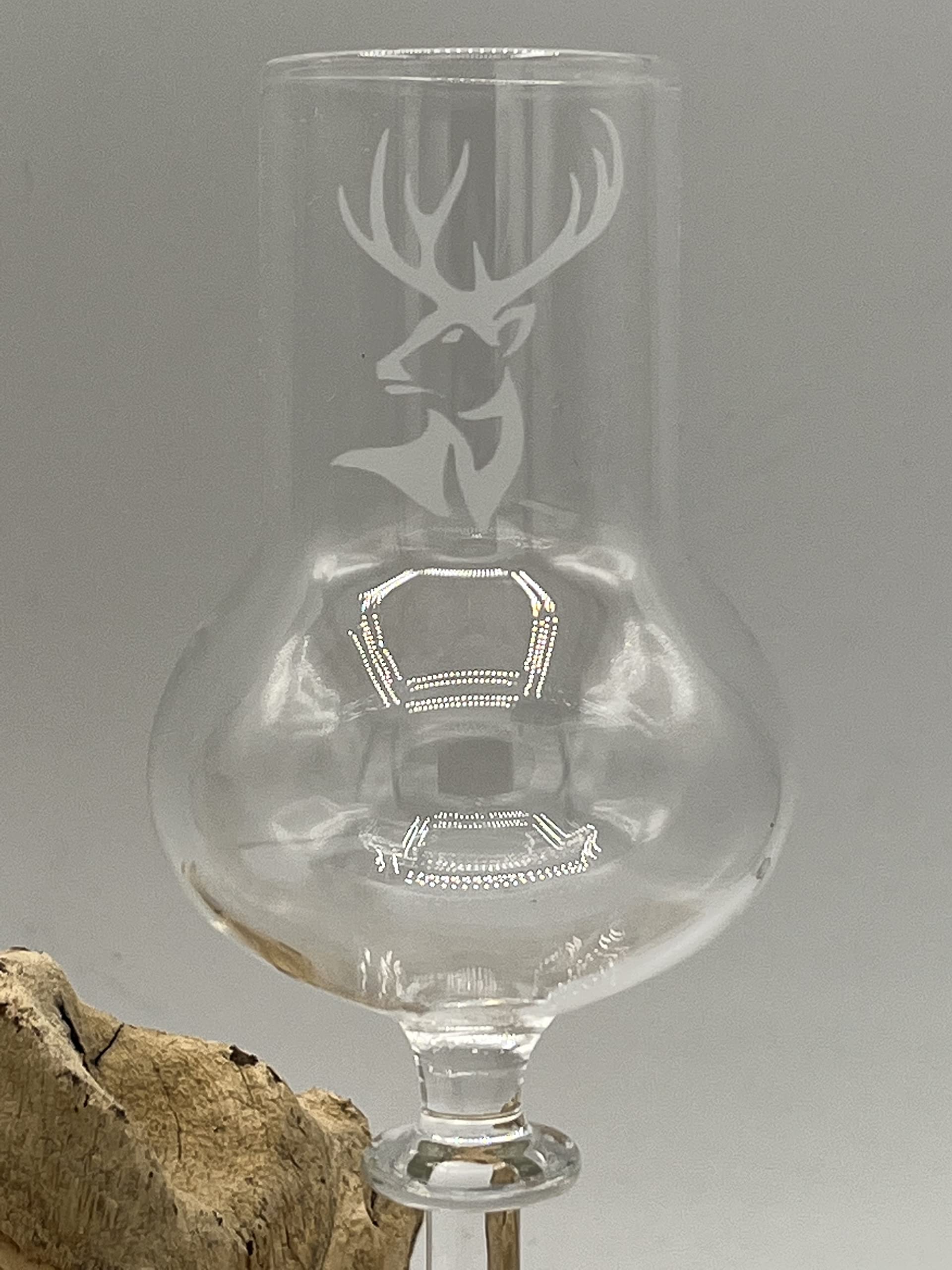 Generisch mundgeblasenes 4er Set 4cl Schnapsgläser ohne Fuß mit Hirschkopf Gravur Küche, Haushalt & Wohnen