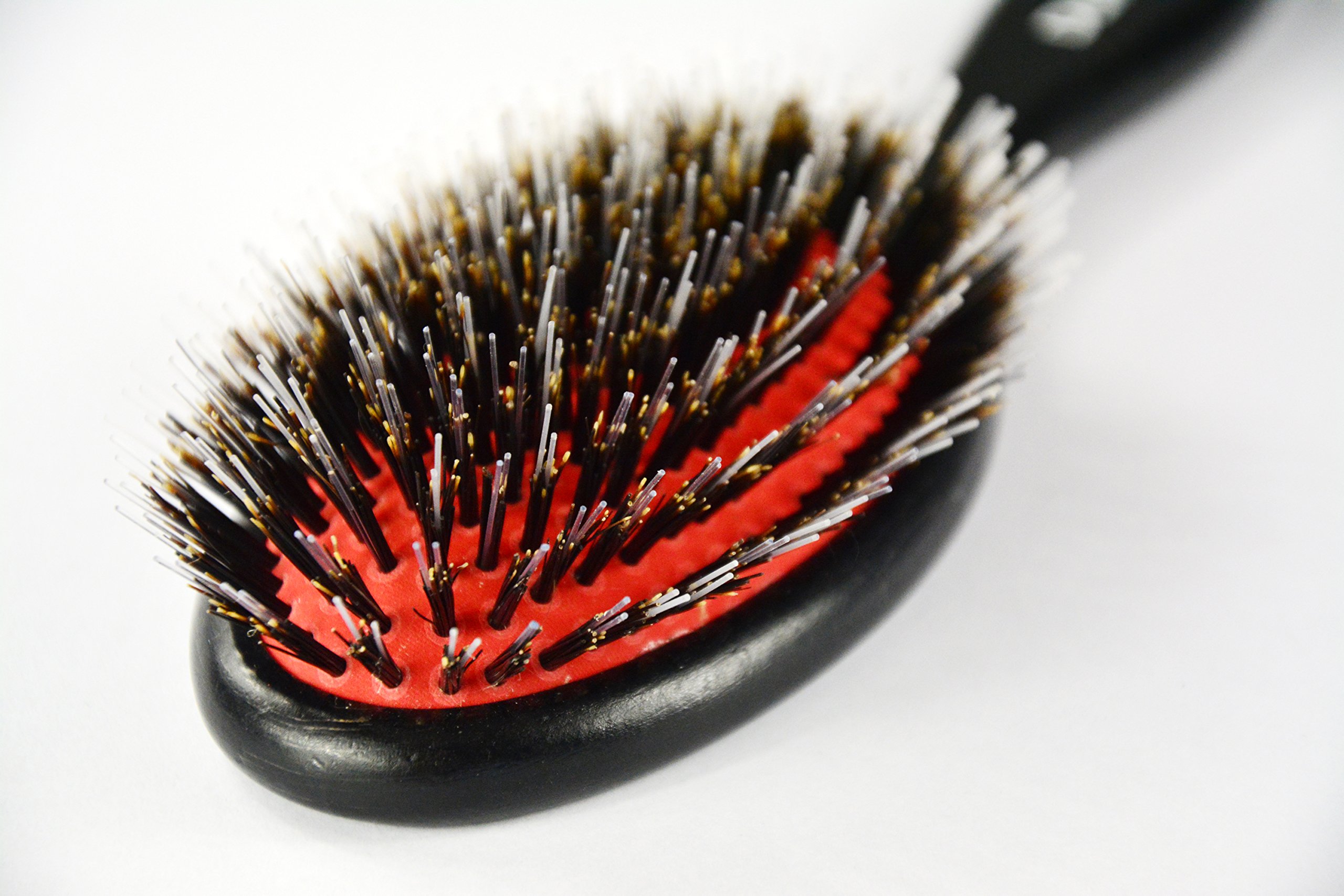 Cushion brush 11 rows mix natural bristles und polyamide black handle FSC 100 Prozent, 1 Stück