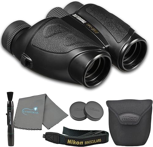 Nikon Travelite - Paquete de prismáticos de viaje de 10 x 25 pulgadas (7278), color negro, con bolígrafo Nikon para lentes, funda de transporte y