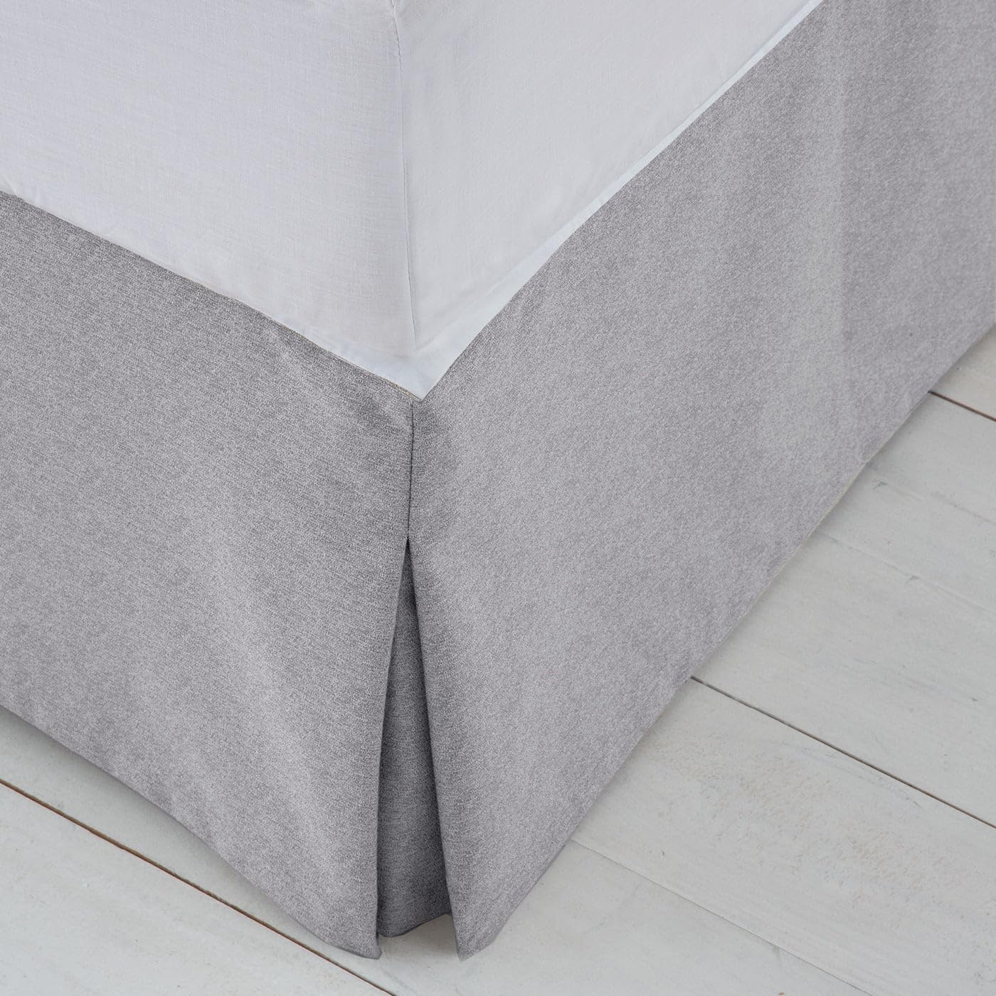 Henko - Cubre Canapé - Color Gris - Tejido Resistente con Fuelle Inglés - Fabricado en España - Elegante y Práctico - Medida 180x200+30 cm (Evelyn Gris)