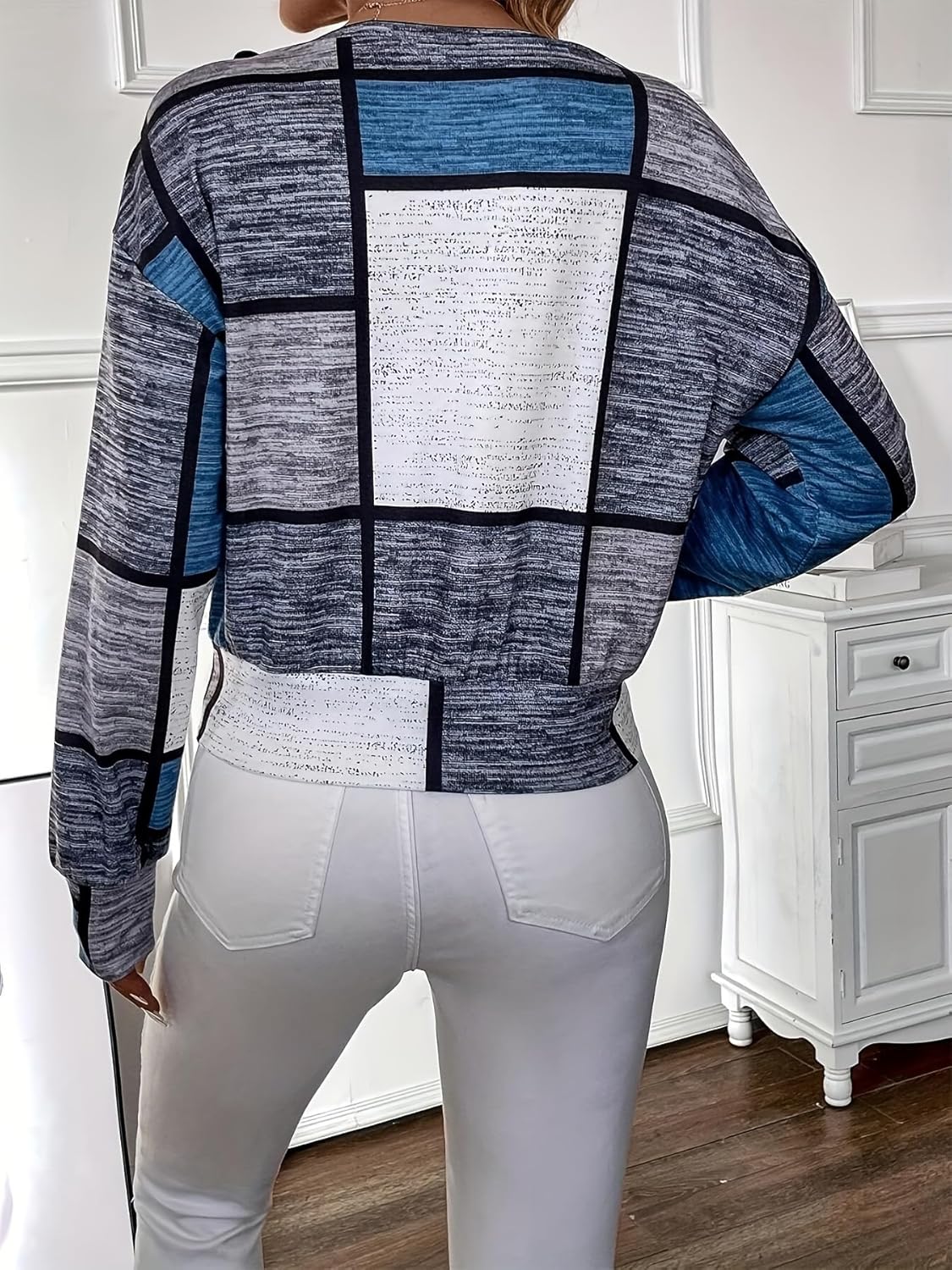 Camisetas femininas de manga comprida 2025, gola redonda, casual, caimento solto, túnica em promoção! Veja a oferta e mais achadinhos de Blusas 4 Hoje é o melhor dia para comprar Camisetas femininas de manga comprida 2025, gola redonda, casual, caimento solto, túnica com aquele preço maroto! Promoção! Aproveite a oferta! 4