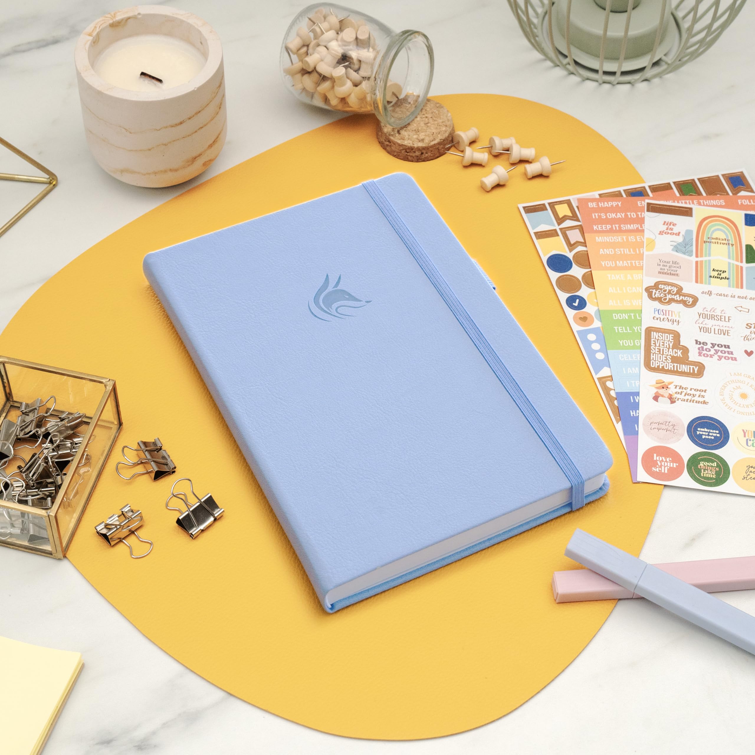 Clever Fox Positivity Journal – Tägliche Dankbarkeit & Bestätigung mit Aufforderungen – Motivierendes Notizbuch für psychische Gesundheit mit Gewohnheitstracker (Immergrün)