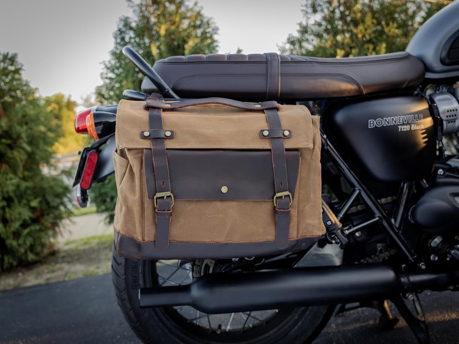 Triumph Bonneville T120 / T100 Saddle Bag WithCustom Mount (Single Pannier) (Khaki Brown)