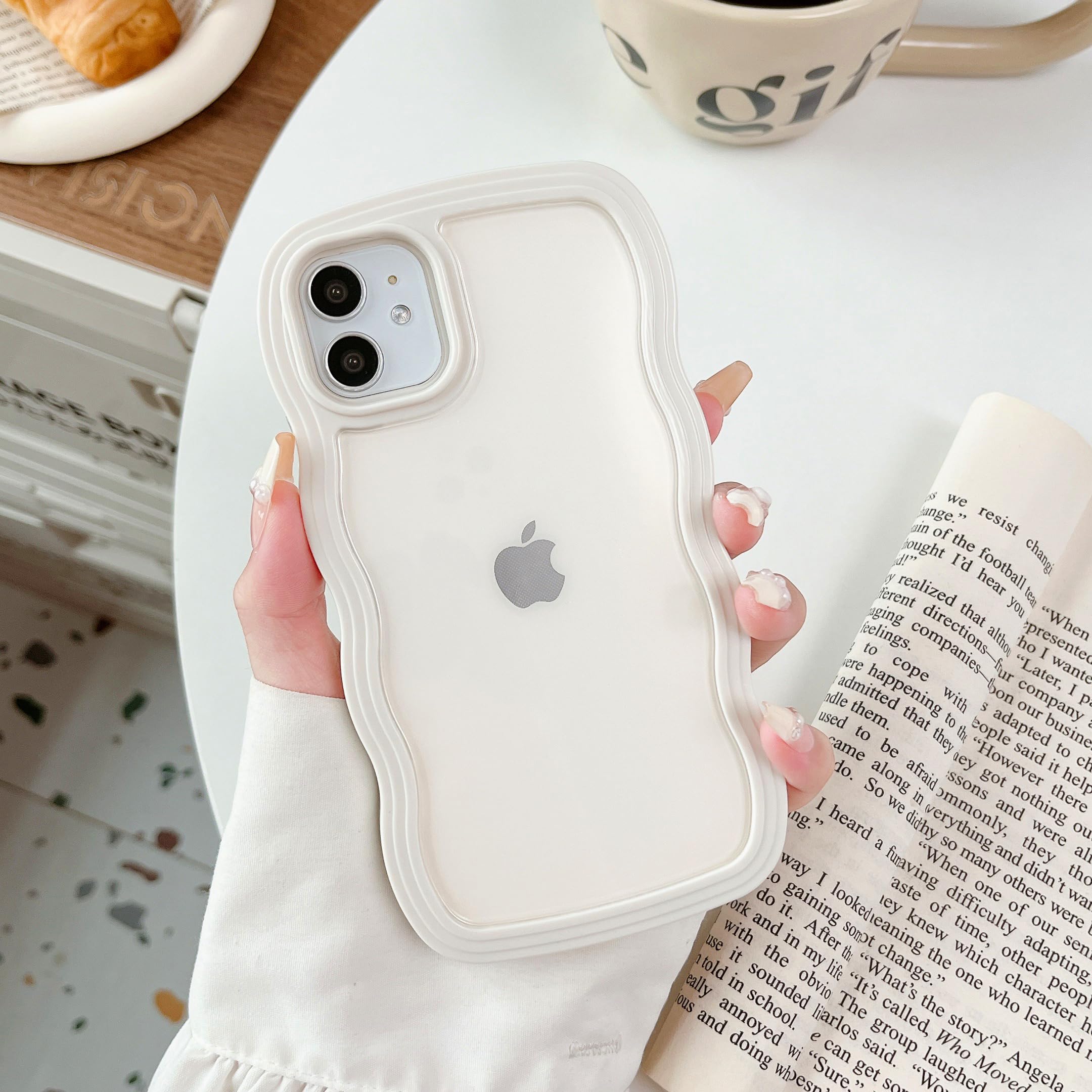 QLTYPRI - Cover ondulata per iPhone 11, trasparente, con motivo fiocchetti graziosi, morbida e sottile, trasparente, antiurto, custodia protettiva per donne e ragazze, viola