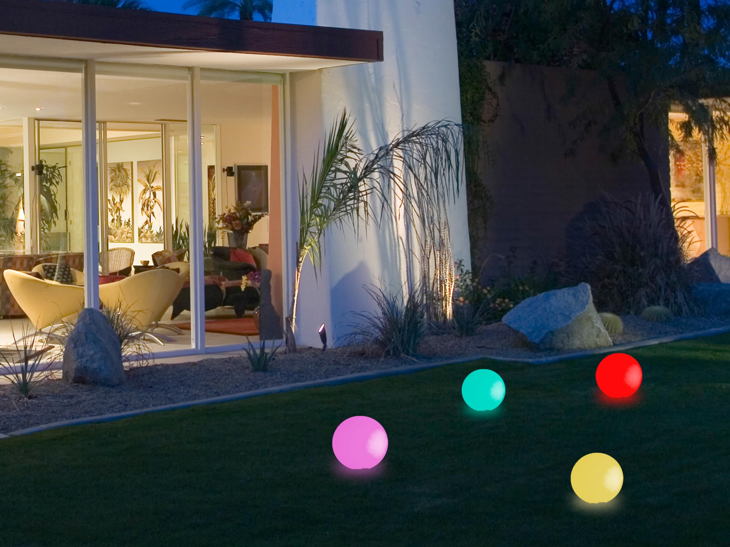 BEPER P207ILO225 Bola luminosa para jardín, LED RGB, luz blanca y multicolor con sensor crepuscular, resistente al agua IP44, alimentación solar, recargable, con pica para exteriores, diámetro 25 cm.