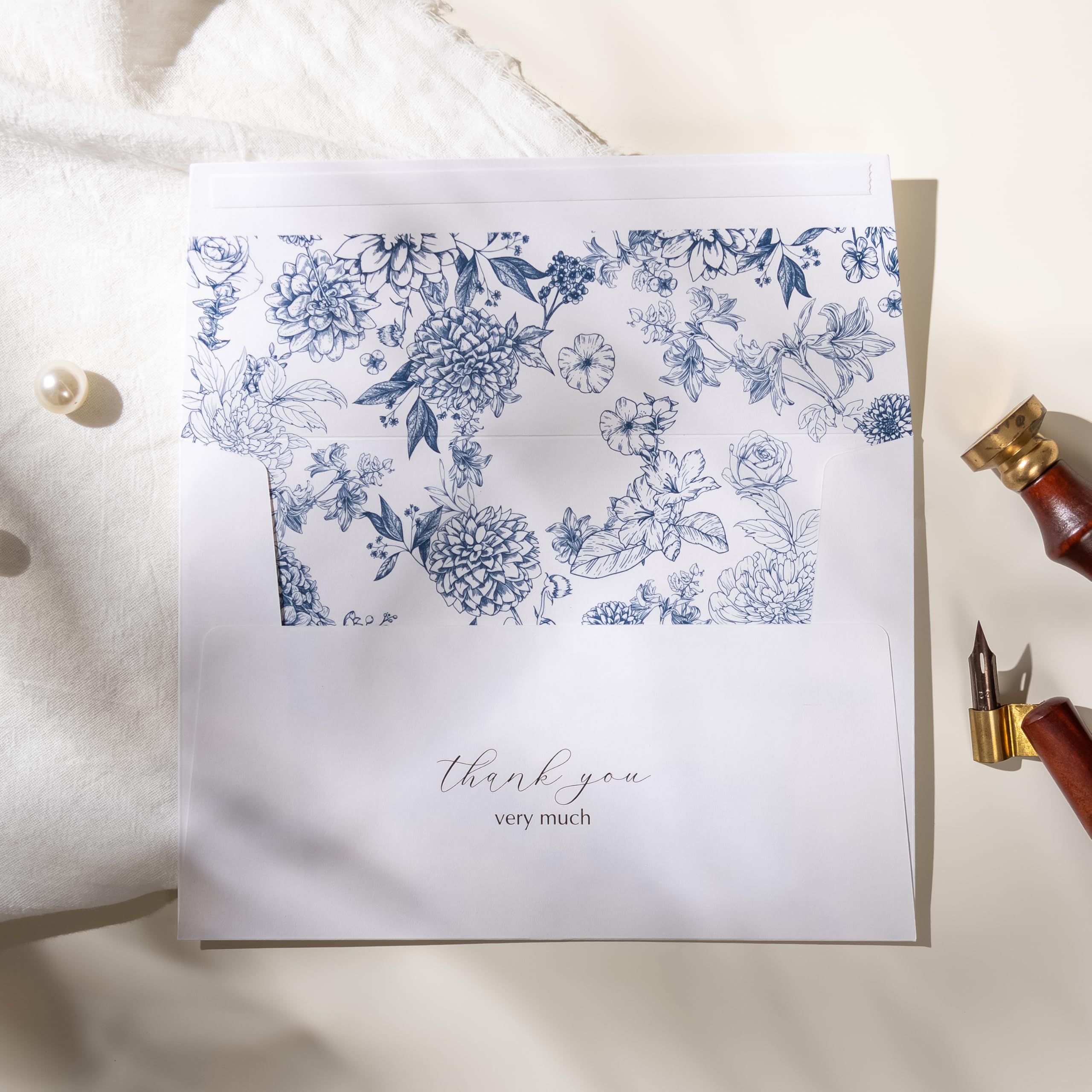 Crisky Lot de 50 cartes de remerciement à motif floral bleu marine avec enveloppes, feuille d'or pour anniversaire, fête prénatale, fête prénuptiale, mariage, remise de diplôme