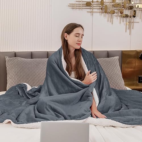 Miniatura 2 de Aisbo Manta cálida King  Manta reversible de franela sherpa gruesa color gris oscuro para cama tamaño King grande y grande, manta de invierno de