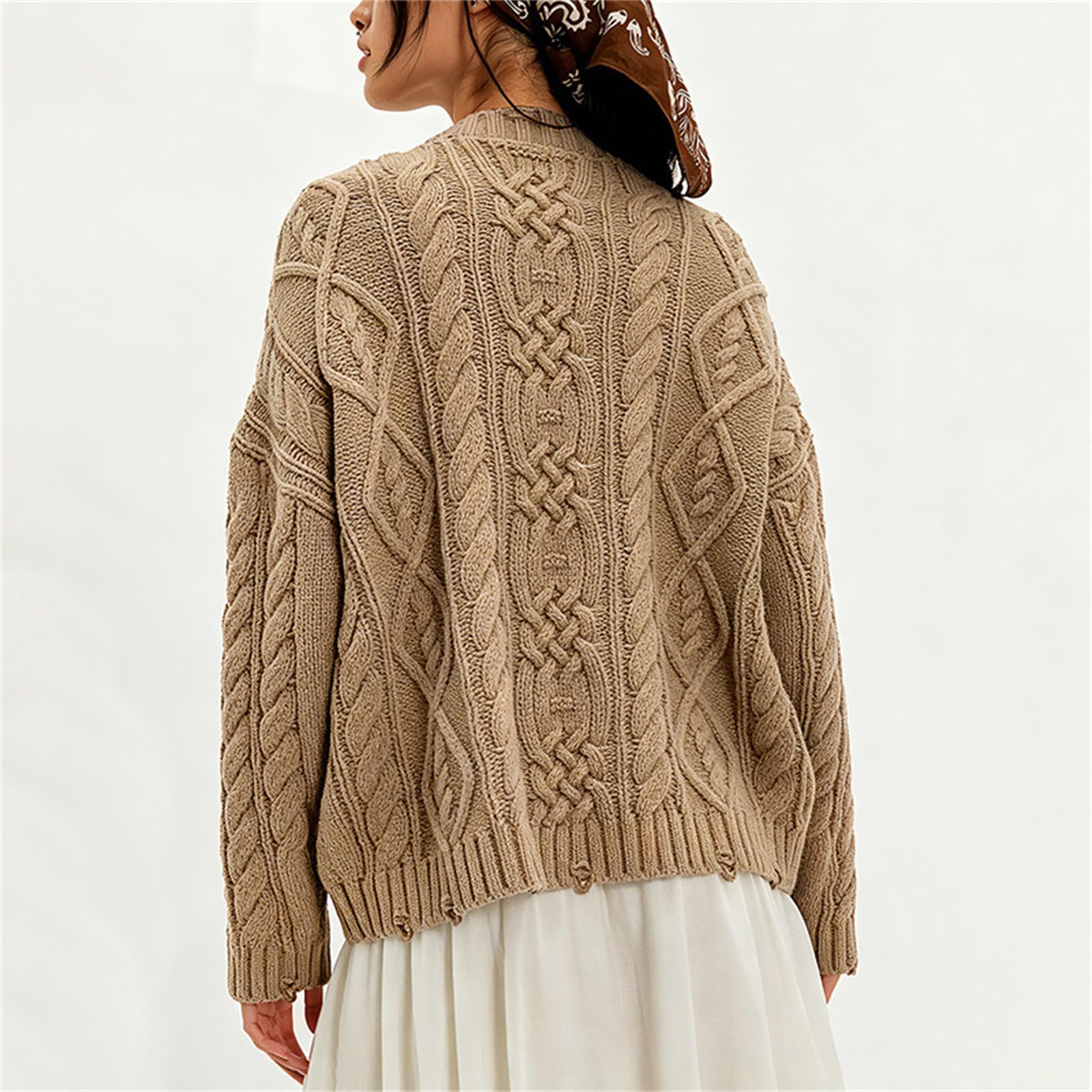 Maglione da donna a maglia spessa a girocollo, effetto usurato con tasche