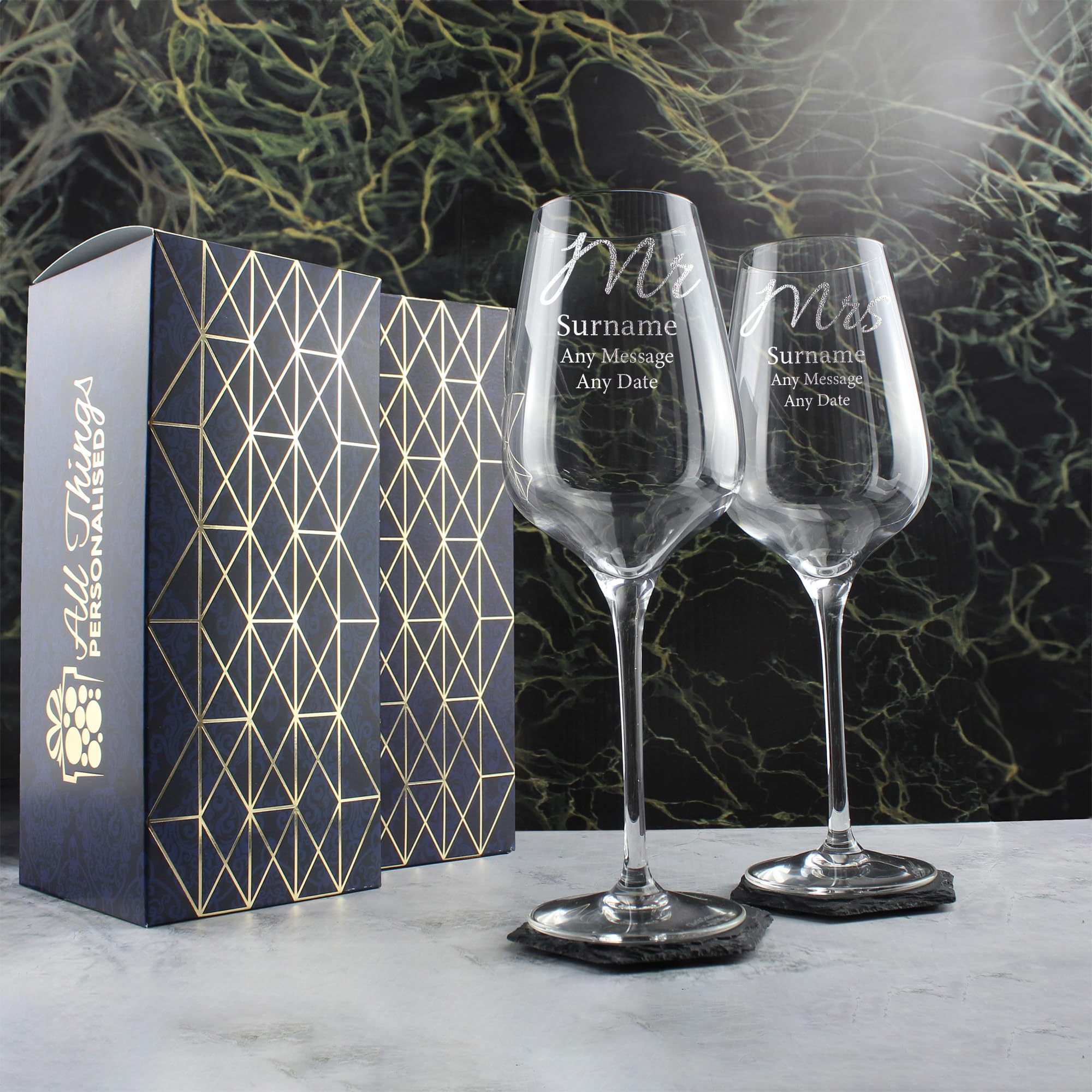 Juego de copas de vino grabadas personalizables, en caja de regalo, regalo de aniversario o boda, dos vino Sublym de 450 ml, diseño elegante de fuente, grabado en el Reino Unido