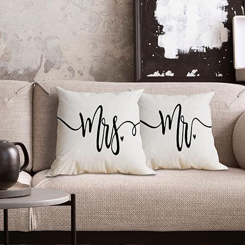 Miniatura 2 de Mr.&Mrs. - Juego de 2 fundas de almohada blancas de 18 x 18 pulgadas, para decoración del hogar, dormitorio, regalo divertido de boda, aniversario,