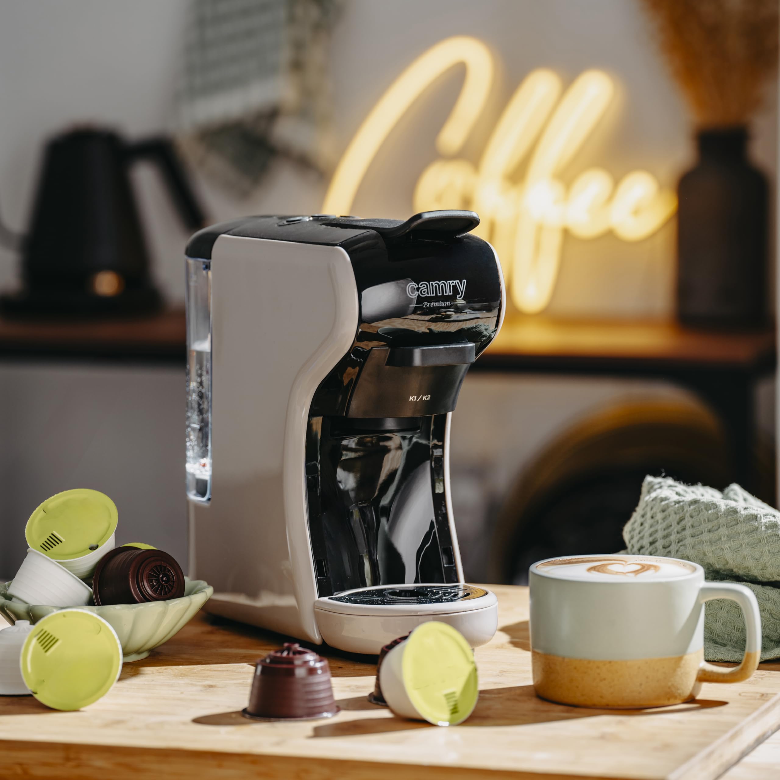 CAMRY CR 4414 Cafetera Cápsula con depósito de agua 0,6L, 19 tazas, barra compacta - Máquina de café espresso 3000W Compatible con Nespresso, Dolce Gusto, Lavazza & Más - Fácil operación con 3 botones