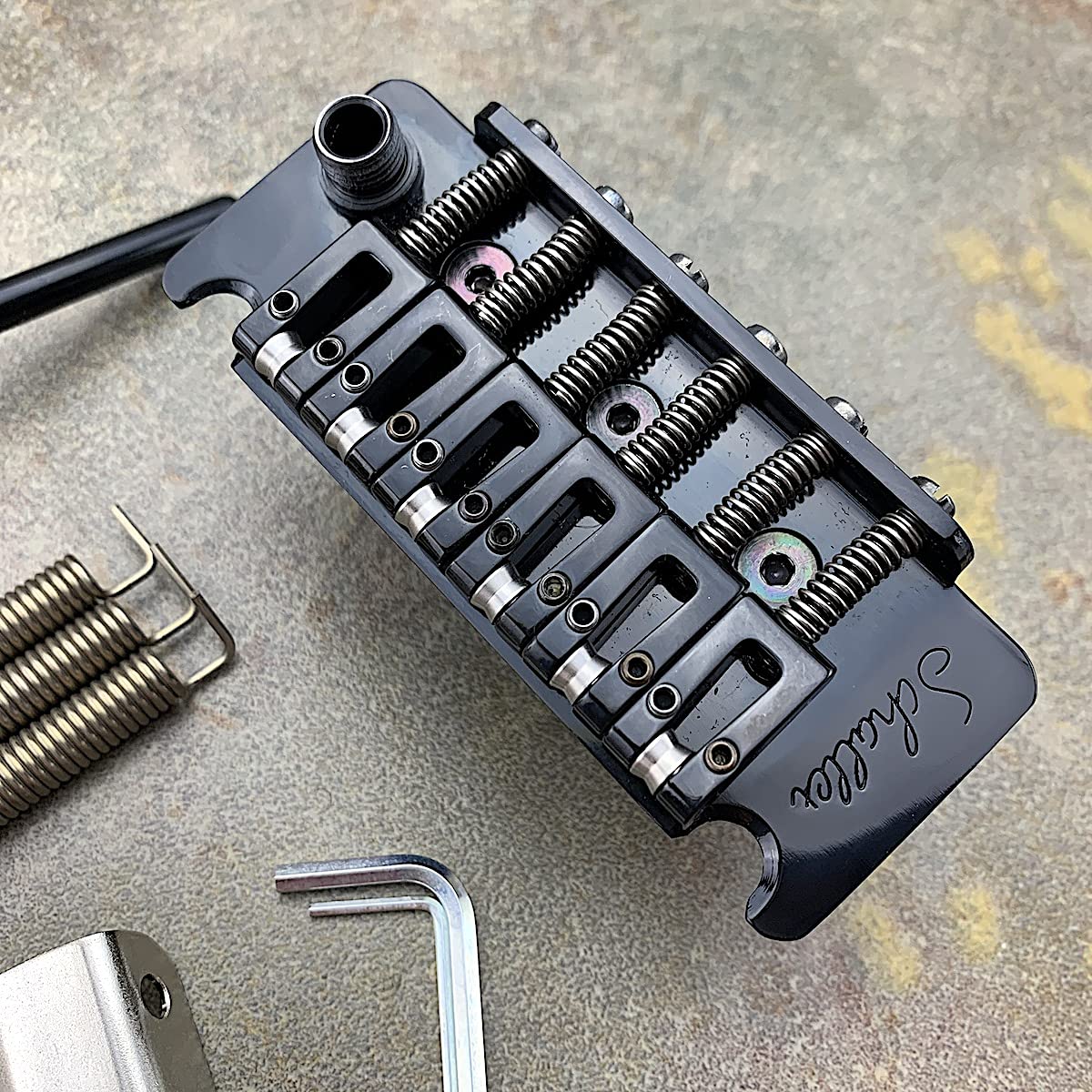 Amazon.com: Schaller Tremolo Vintage Right 37 mm Black Chrome