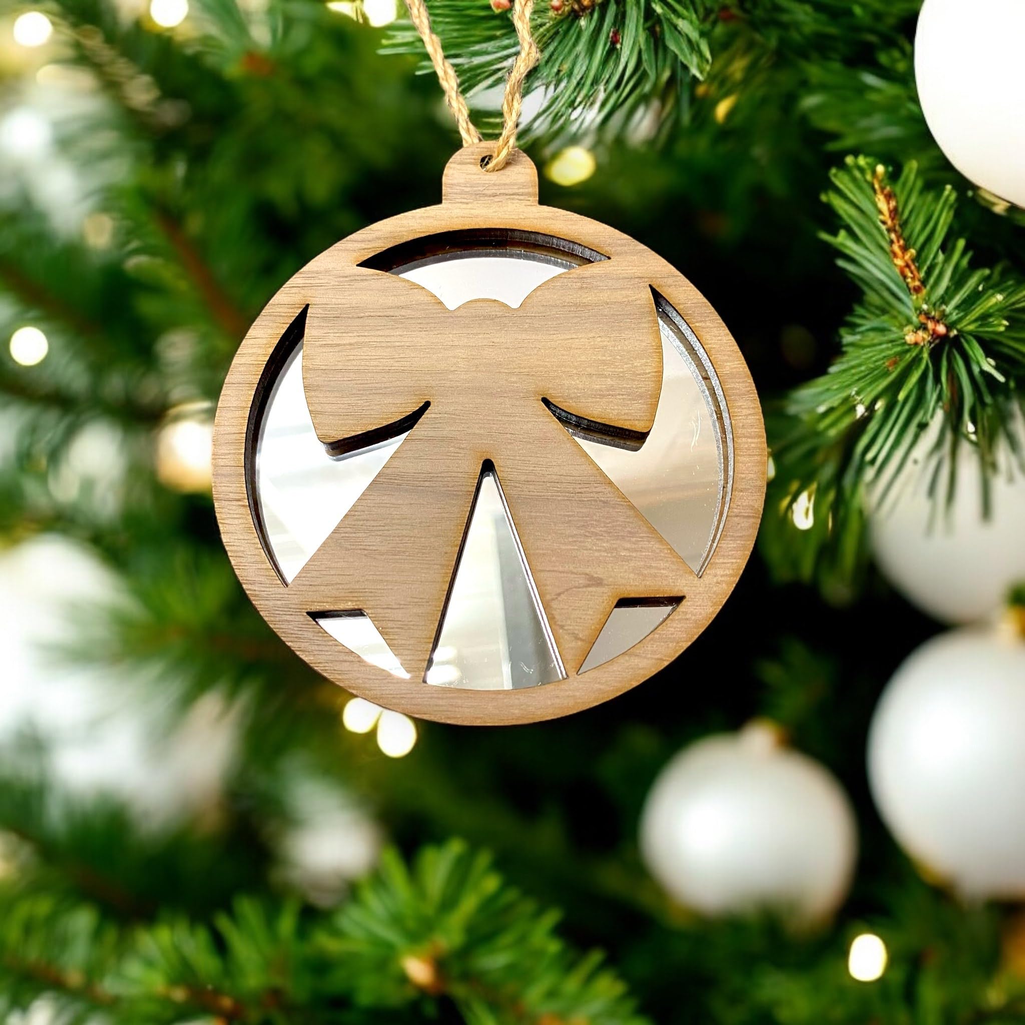 Christbaumschmuck aus Holz und Silber, rund, 10 cm