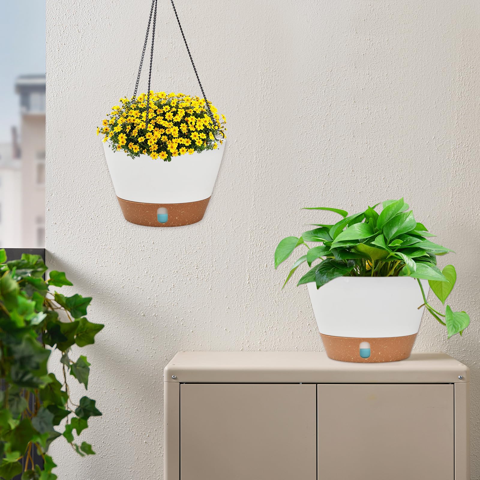 Set 2 Vasi da Fiori Sospesi 25cm, Vasi Auto-Irriganti con Fori di Drenaggio e Sottovaso Rimovibile, Catena 43cm per Balcone, Giardino, Terrazza e Interni