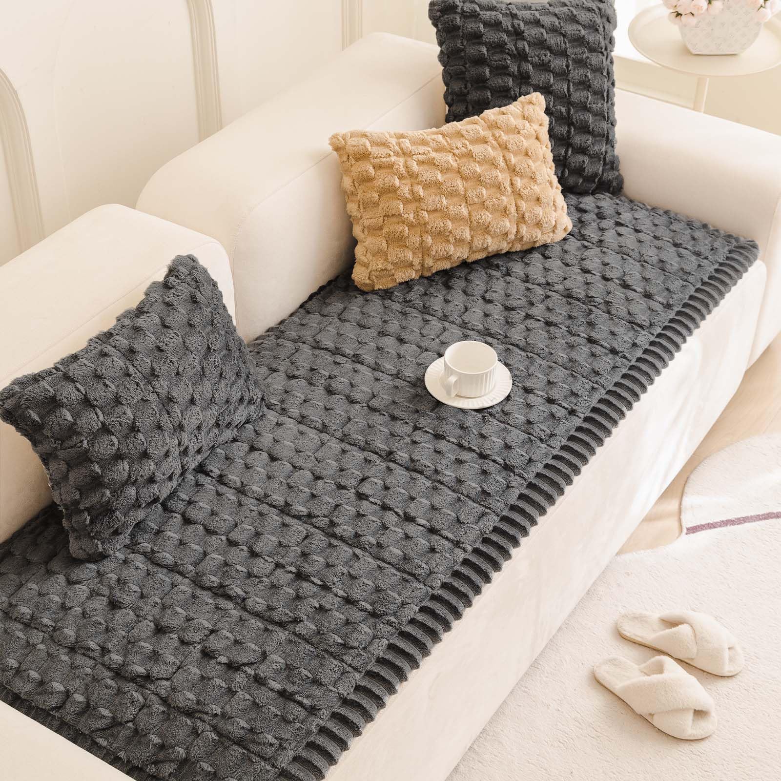 QHAIYYBF Soft Plush Sofa Cover 3 Seater Super Soft Stylish Couch Covers for Dogs Pets Cats New Thick Sofa Covers Washable Sofa Slipcovers Furniture Protector for Living Room