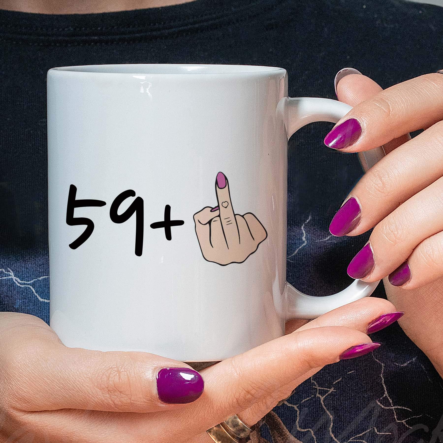 Taza Divertida 60 Cumpleaños 5Aup - 'I Am 59 + 1' - Cerámica Blanca 11oz Para Microondas Y Lavavajillas