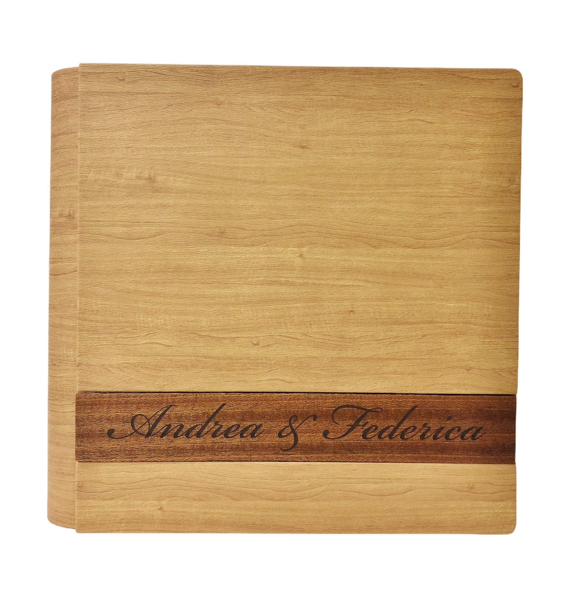 Álbum de fotos en fina polipiel, personalizable con aplicación en madera. Ideal para Bautismo, Boda, Comunión y foto recuerdo