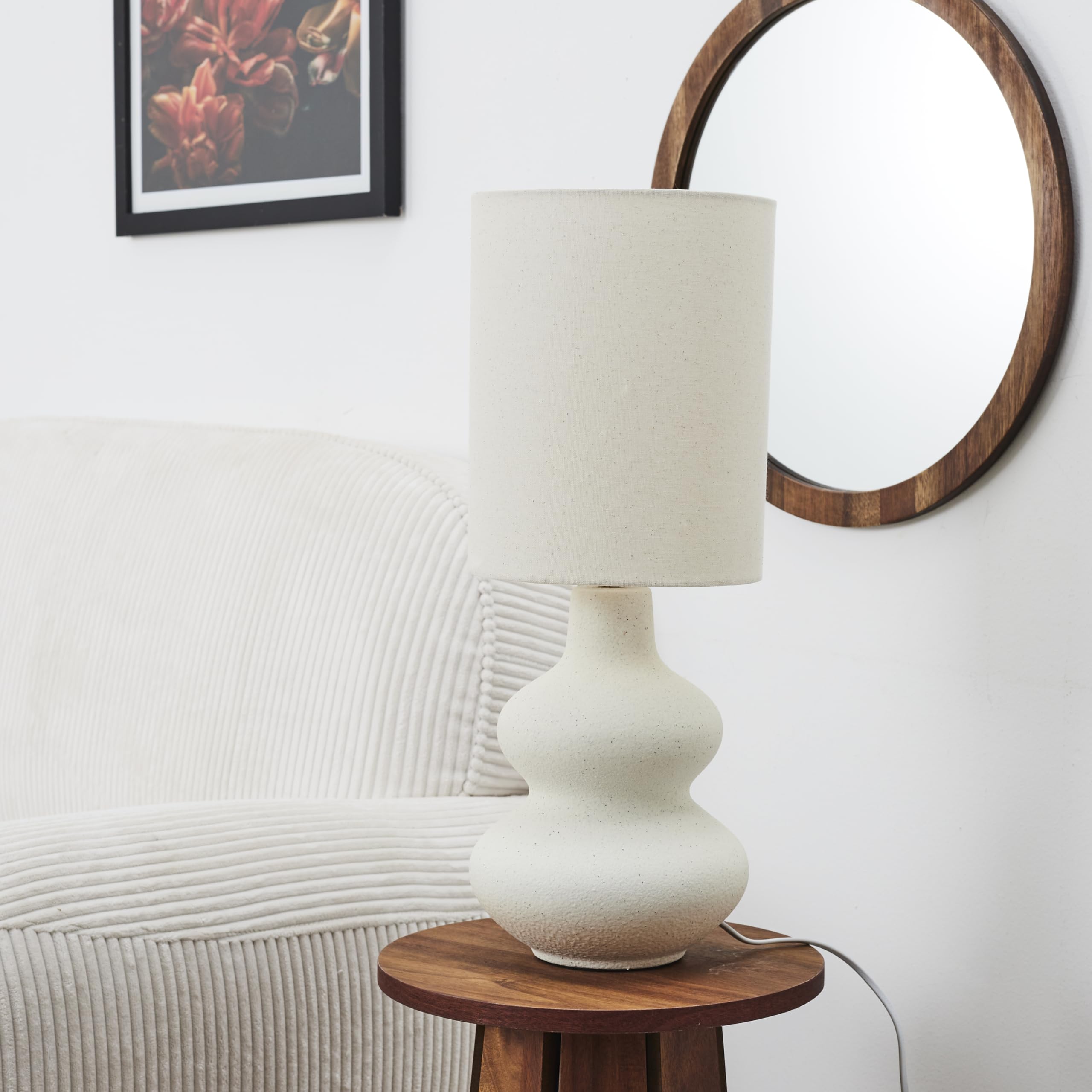HOME DECO FACTORY, LA0044, Lampada in Ceramica Crema dal Design Raffinato, Paralume in Lino per Una Calda Atmosfera, Ideale per Tutti Gli Interni, Altezza 50 cm, Colore Bianco