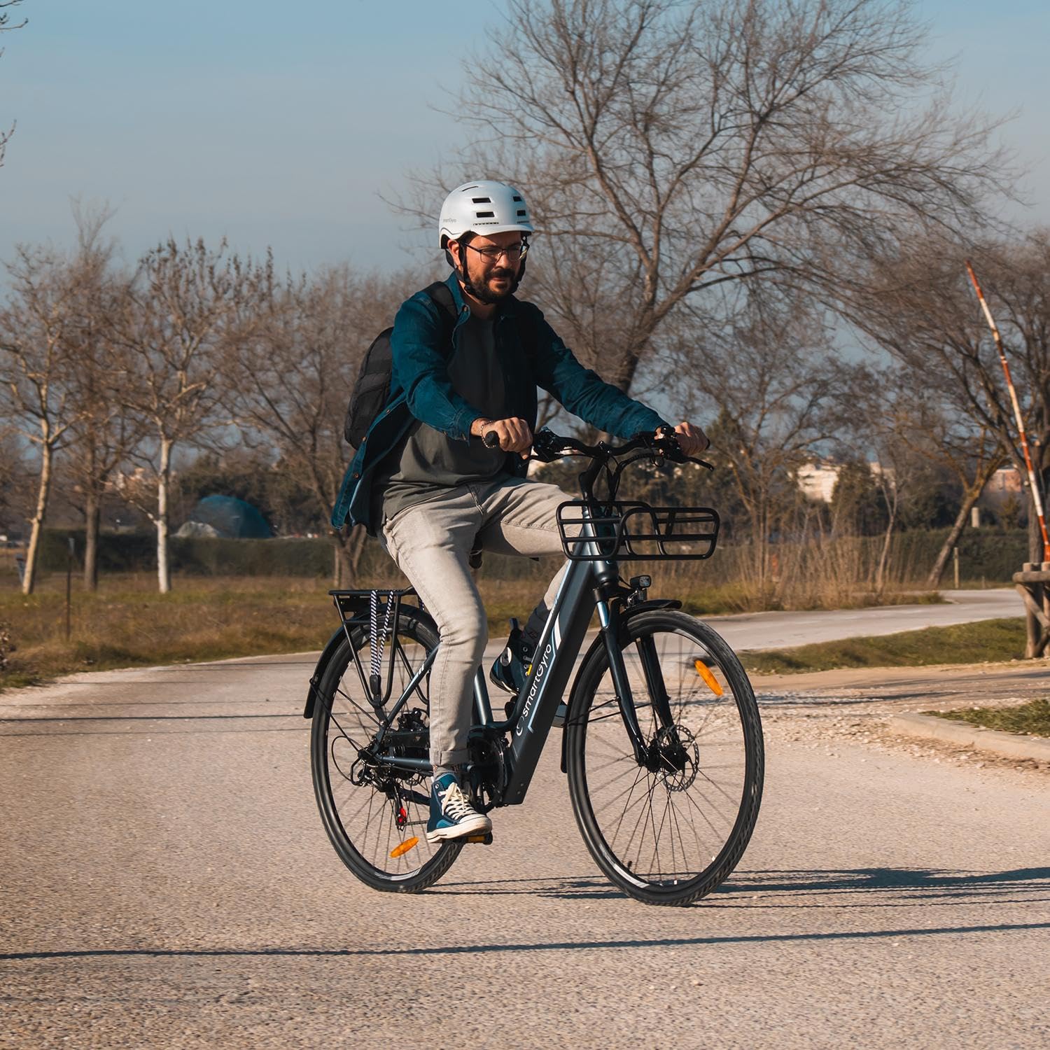 SMARTGYRO eBike Sunset Titanium - Bicicleta Eléctrica Urbana, Frenos de Disco, 6 Velocidades Shimano, Ruedas de 27,5 Inches, Batería Litio 36V 10Ah, Motor Brushless de 250W, Autonomía hasta 60 km