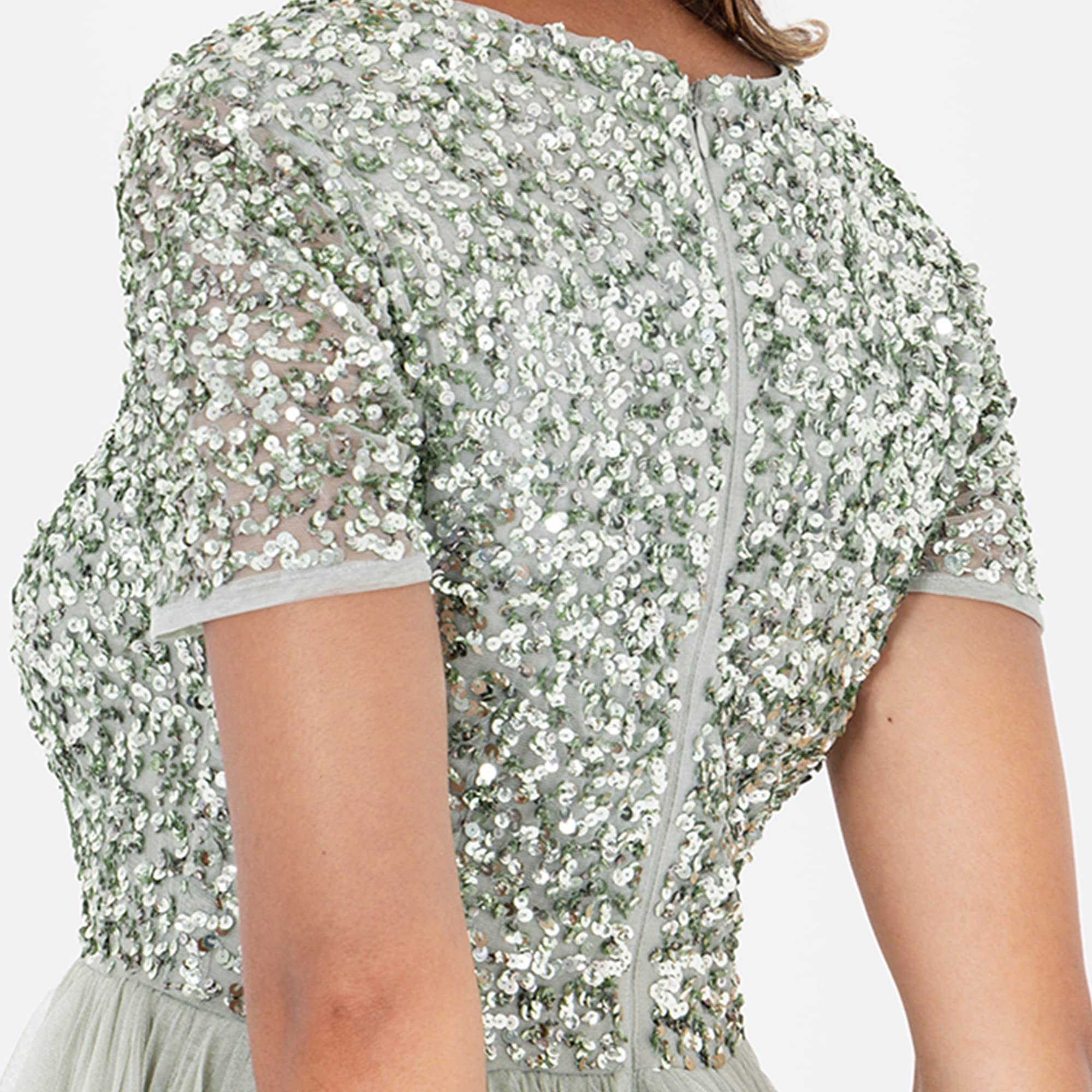 Maya Deluxe Sukienka druhny Kobiety Maya Deluxe Green Lily V Neckline Embellished Maxi Dress