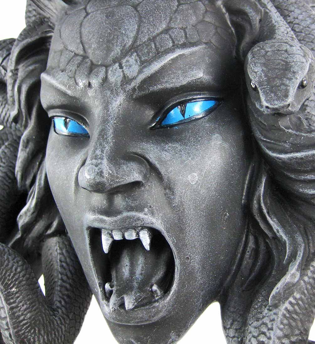 Amazon.co.jp: Pacific Giftware Things2Die4 Gruesome Medusa