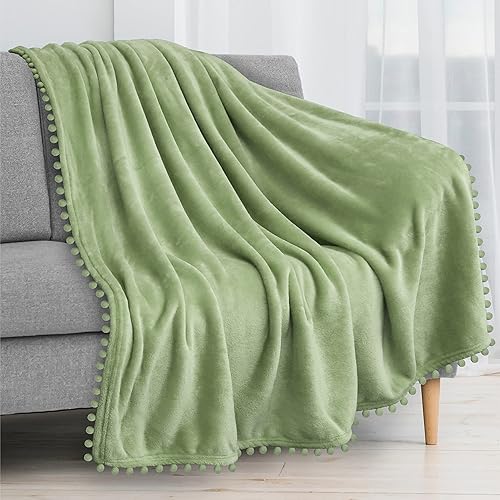 PAVILIA Manta con pompones verde salvia claro manta de forro polar suave con flecos para sofá cama sofá manta decorativa y acogedora de franela de