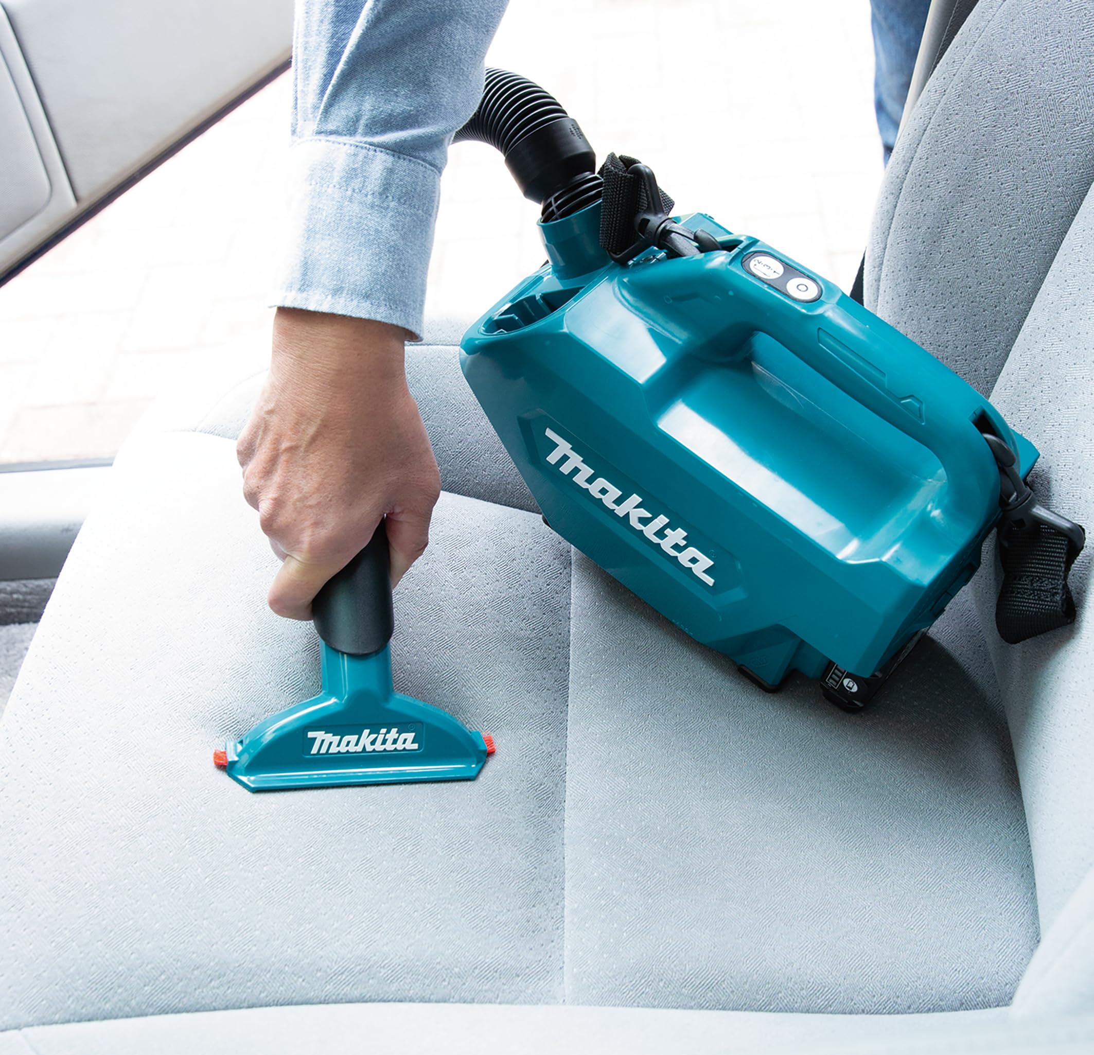 MAKITA ASPIRADOR INALÁMBRICO DE MANO CL121DSA