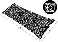 Vista 4 de Funda para almohada con diseño de flechas del bosque en blanco y negro de Sweet Jojo Designs para la colección Rustic Patch (almohada no incluida)