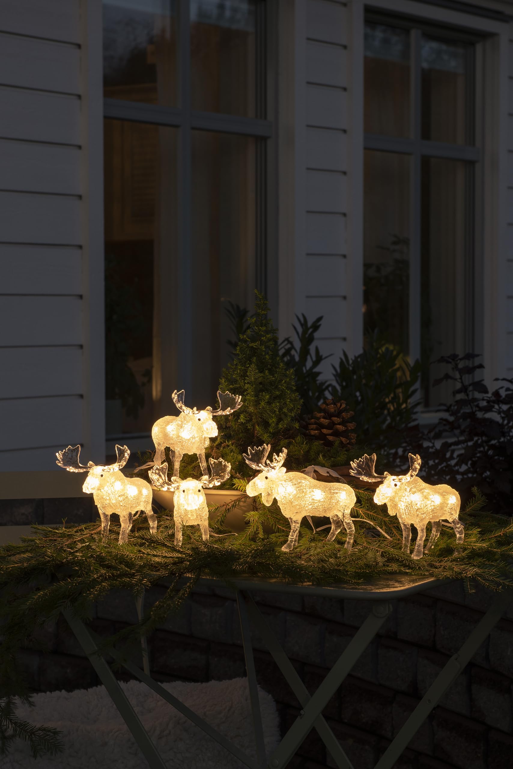 Konstsmide 6241-103 LED akrylowy łoś, zestaw 5 sztuk, 40 diod w kolorze ciepłej bieli, 24 V, na zewnątrz (IP44), biały kabel