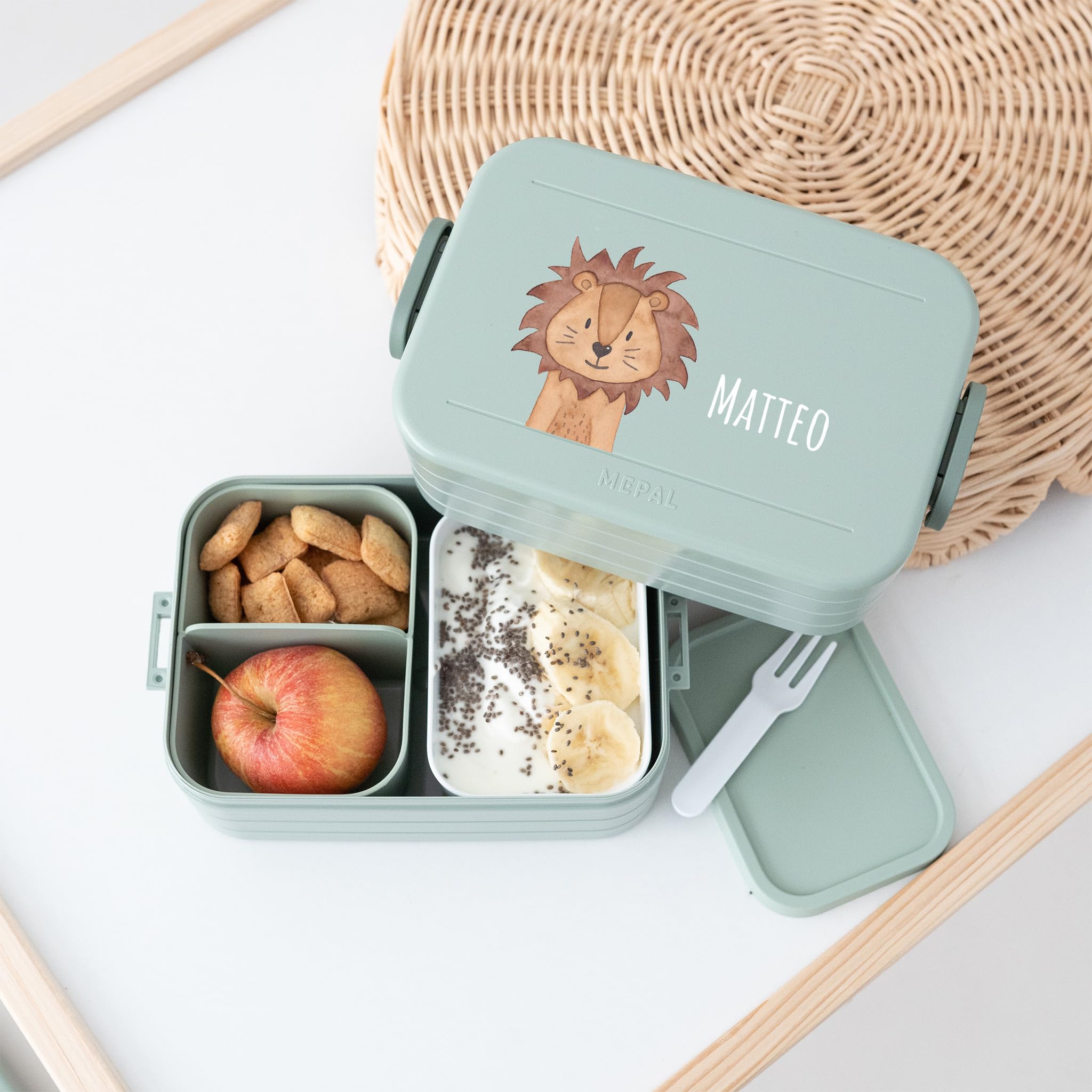 wunderwunsch MEPAL Brotdose Spülmaschinenfest Kinder, Lunchbox mit Einsatz für perfekte Ordnung, Spülmaschine, Mikrowellengeeignet, personalisiert mit niedlichem Motiv (Löwe, grün)