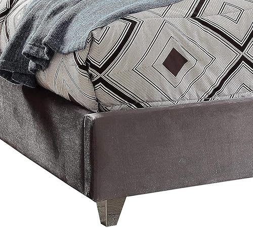 Miniatura 10 de Meridian Furniture – Cama con respaldo de terciopelo abotonado, Aiden-Q-Aiden, con recortes cromados con forma de cabezal de clavos y patas